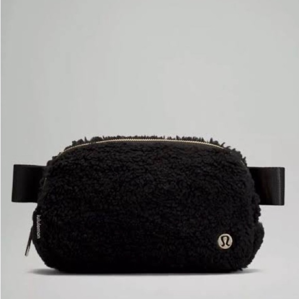 NWT Lululemon Everywhere Belt Bag Fleece